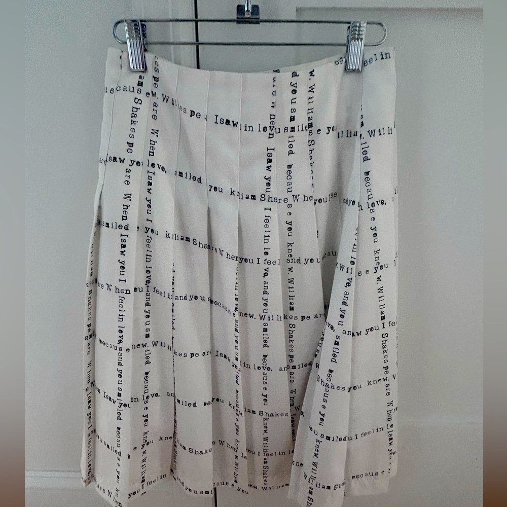 SHAKESPEARE PLAID SKIRT